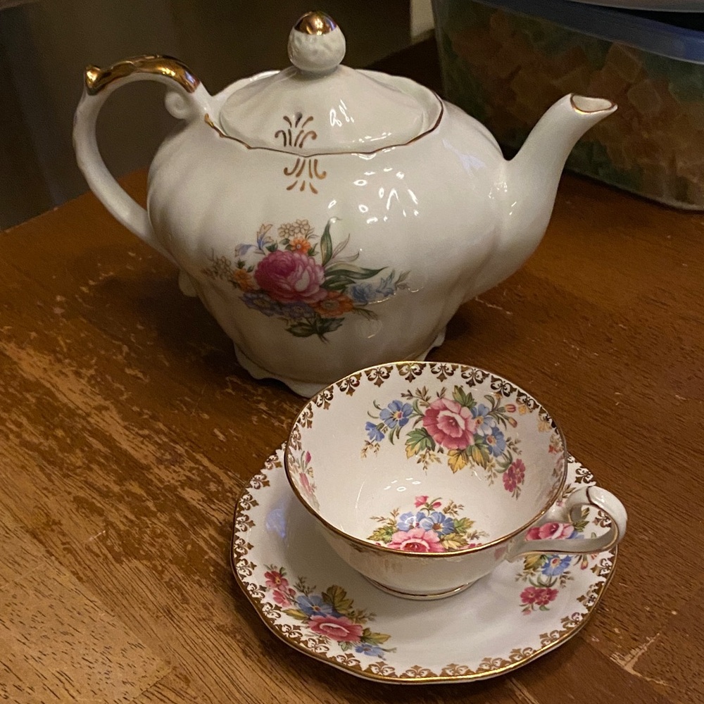 Vintage Musical Floral Teapot and Teacup Set from Japan plays “Tea for Two”